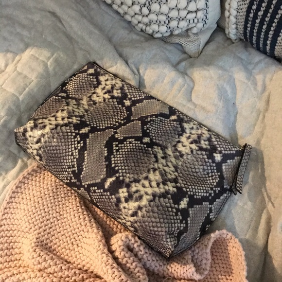 Kate Spade Cosmetic Bag - Picture 10 of 15